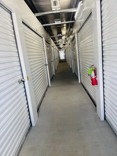 self storage units at box self storage
